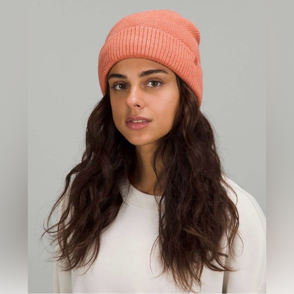 NWT Lululemon Fleece-Lined Knit Beanie
Heathered Pink Savannah